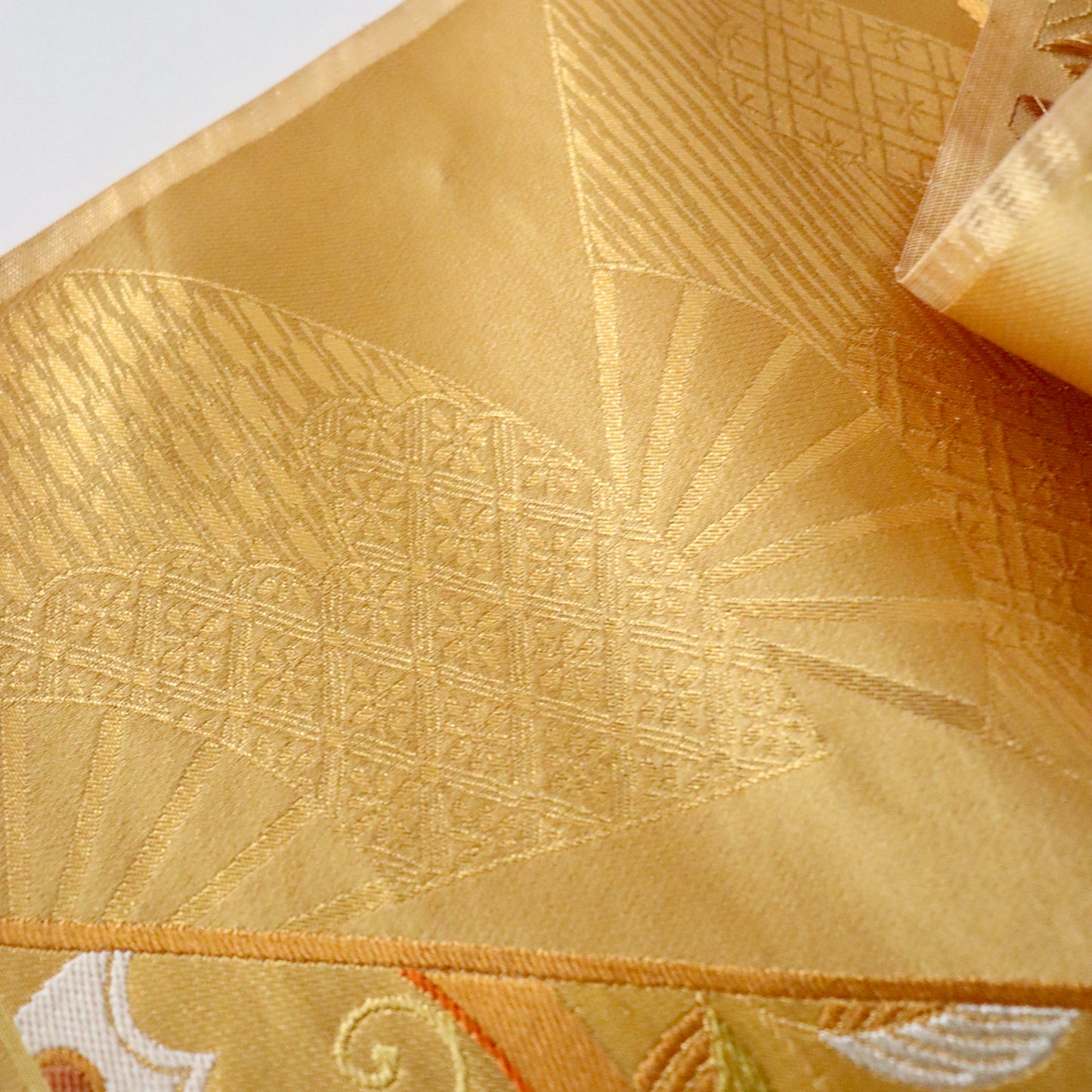 袋帯「斜扇面花蝶文」梅垣織物