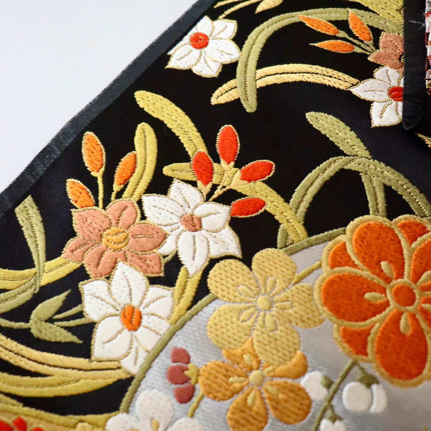 袋帯「春秋花丸文」梅垣織物