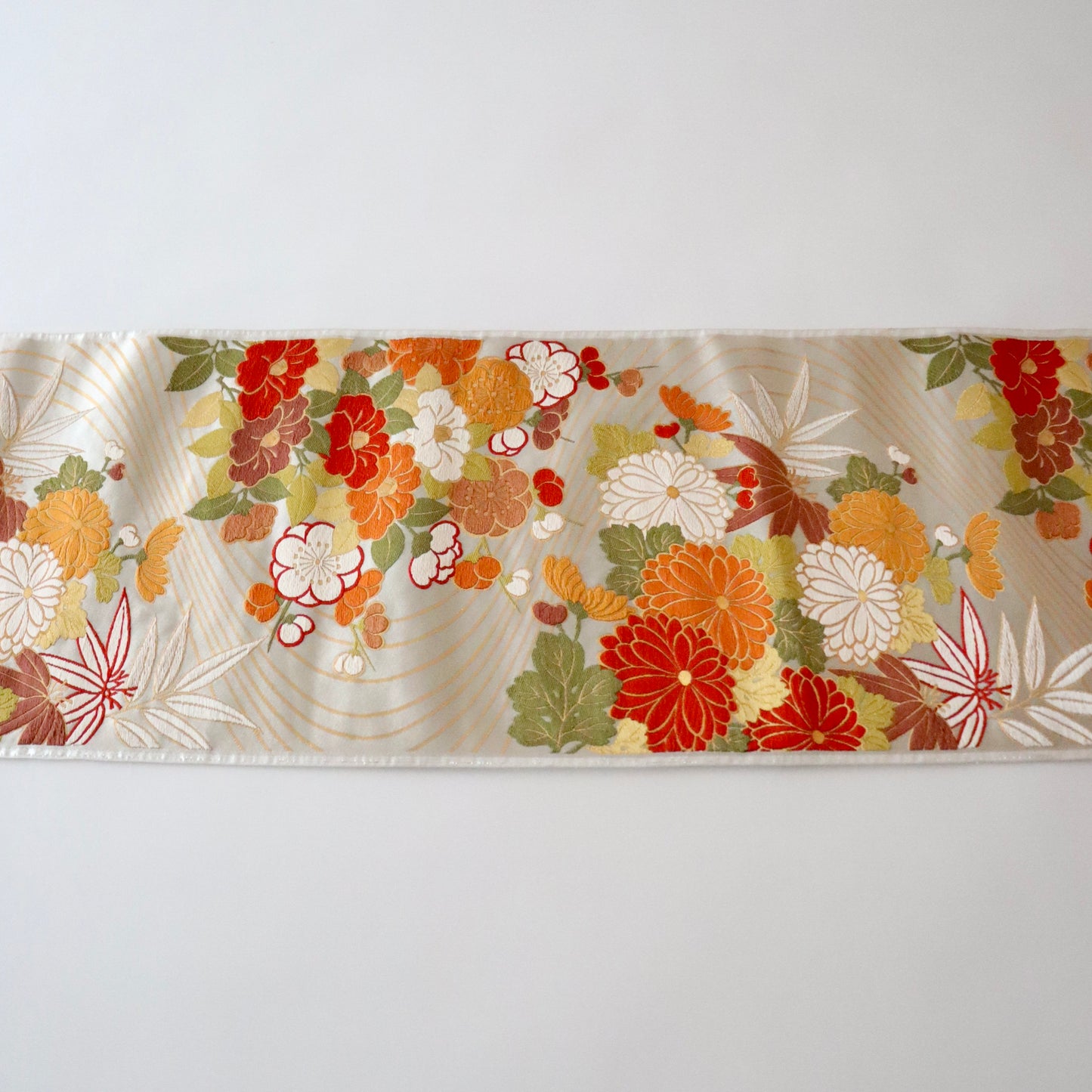 袋帯「流水菊椿文」梅垣織物