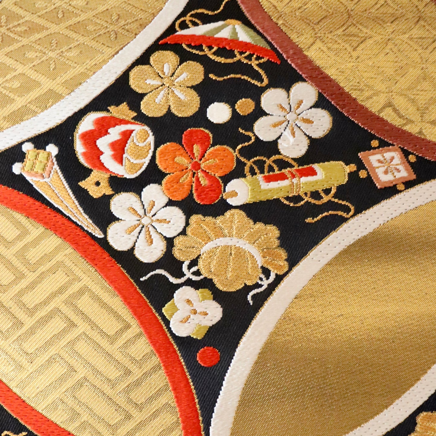 袋帯「慶長小袖七宝文」梅垣織物