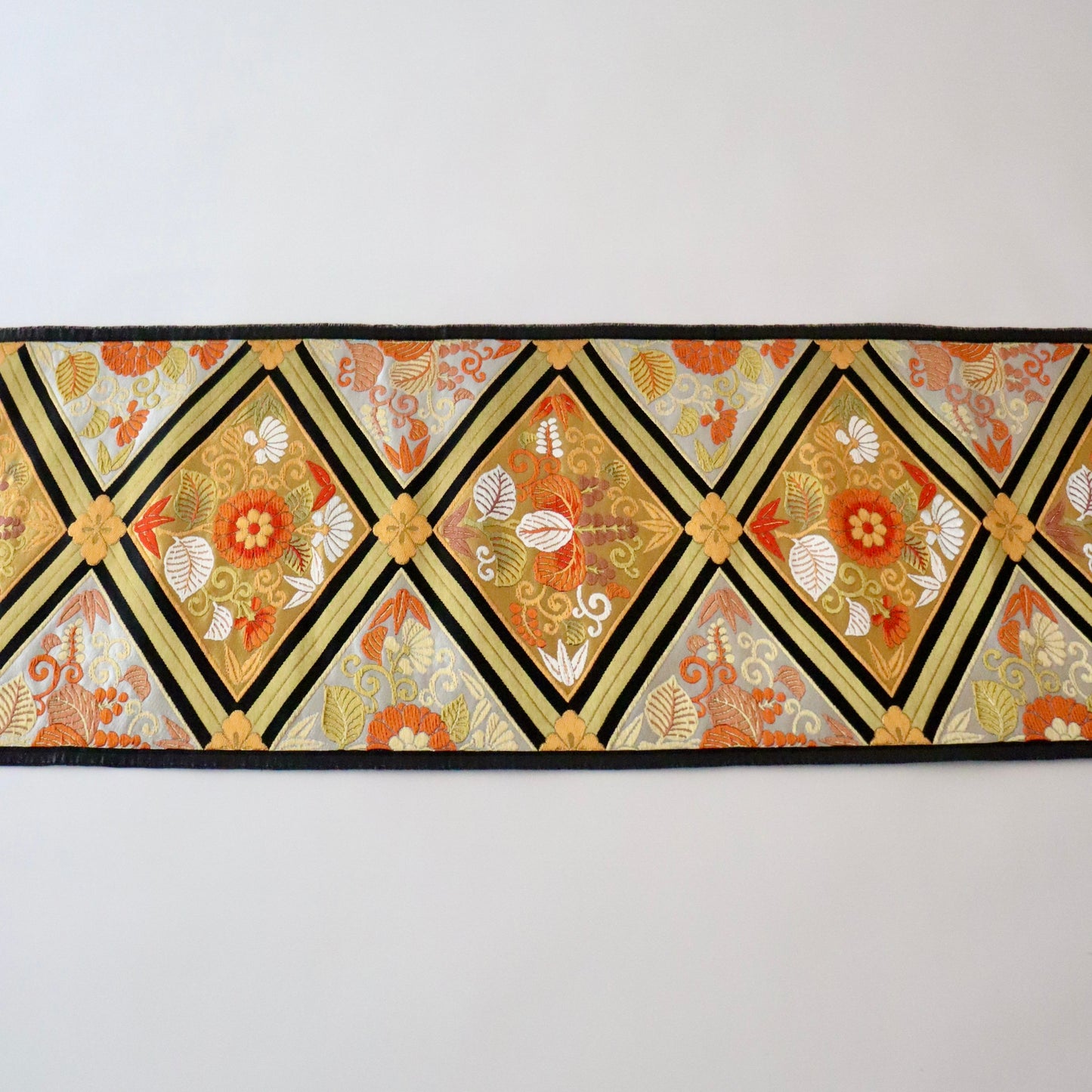 袋帯「舞楽菱文」梅垣織物