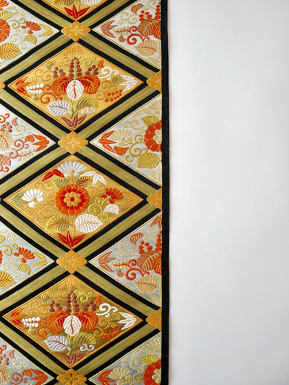 袋帯「舞楽菱文」梅垣織物