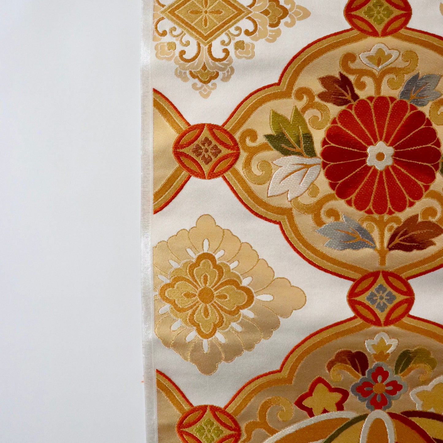 袋帯「金具花鳥文」梅垣織物