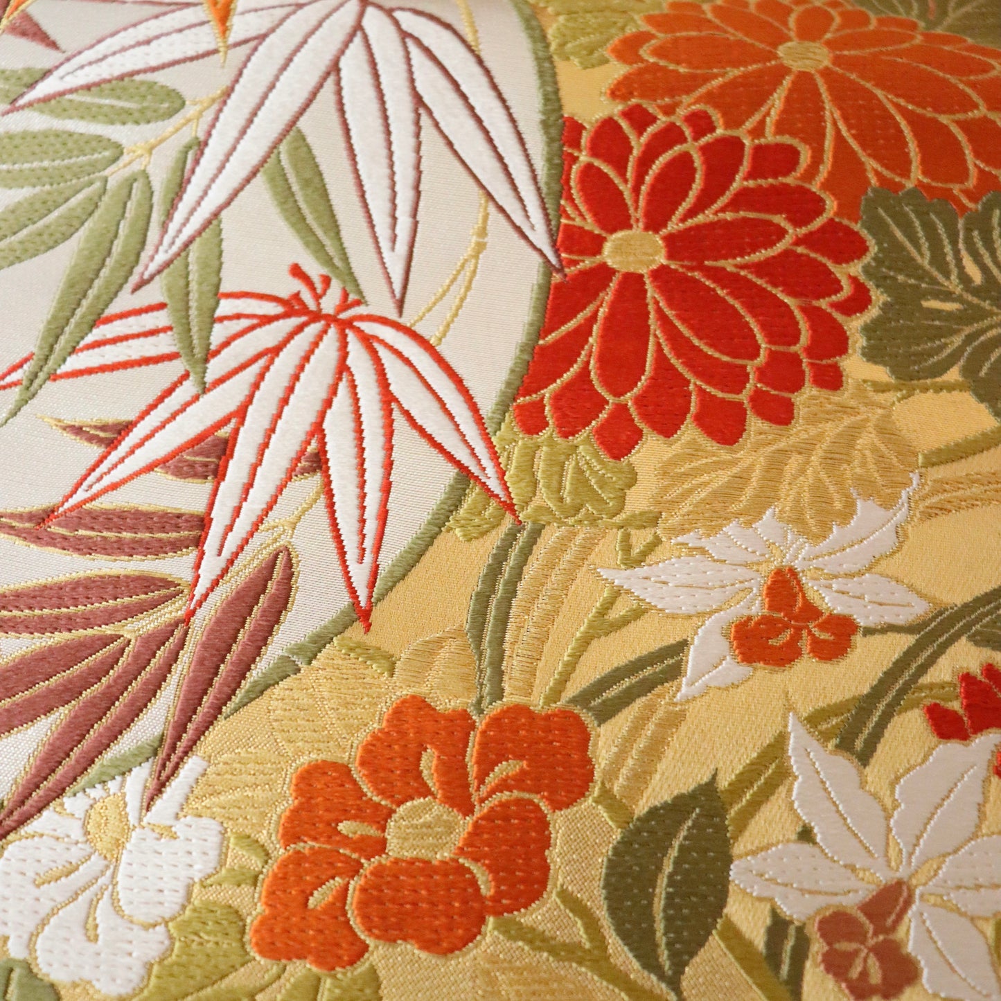 袋帯「春秋花丸文」梅垣織物