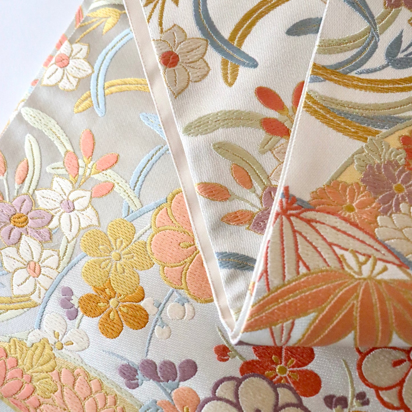 袋帯「春秋花丸文」梅垣織物