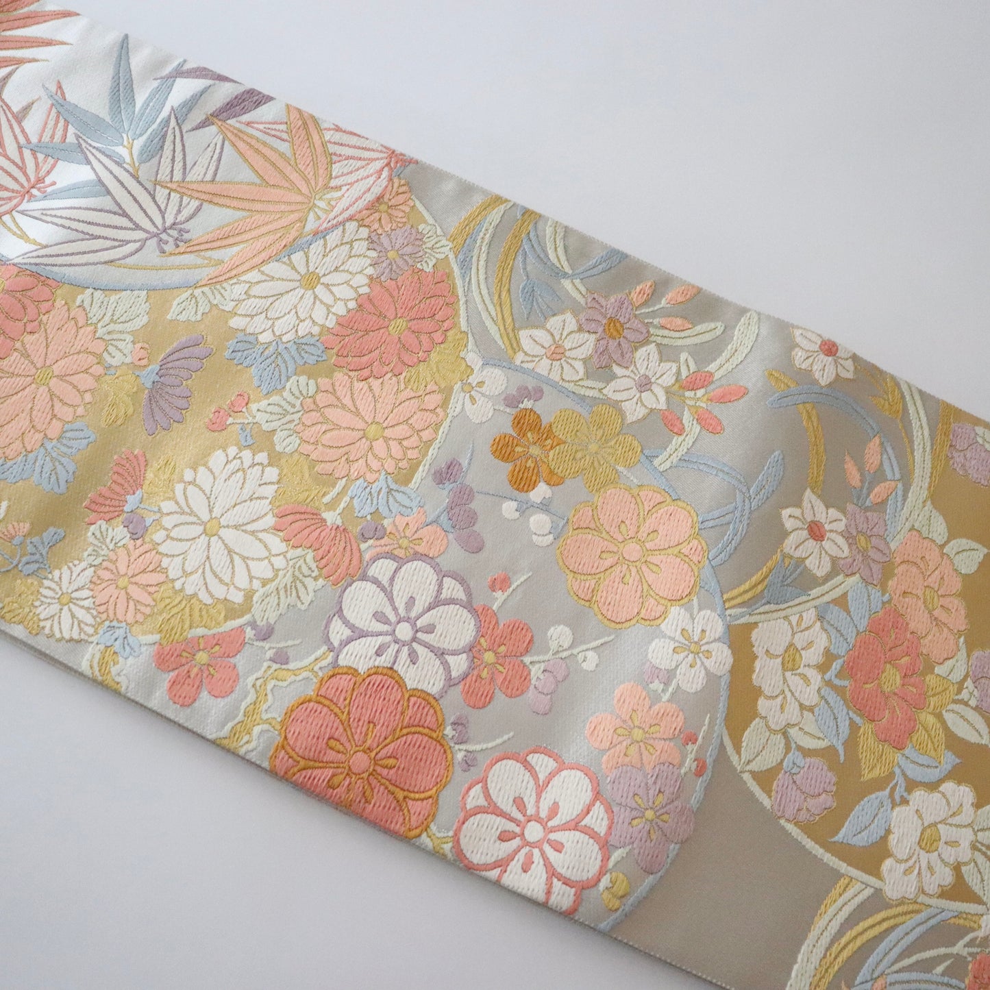 袋帯「春秋花丸文」梅垣織物