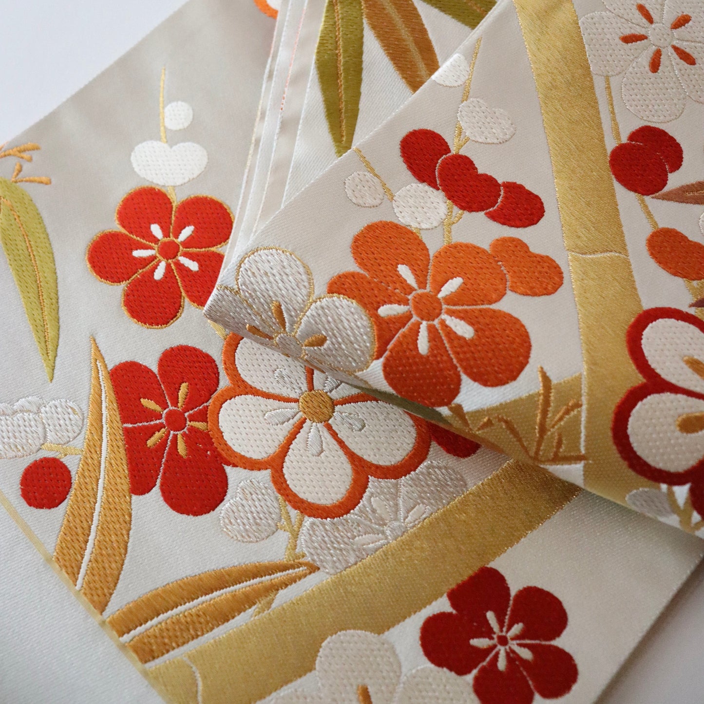 袋帯「松竹梅花文」梅垣織物