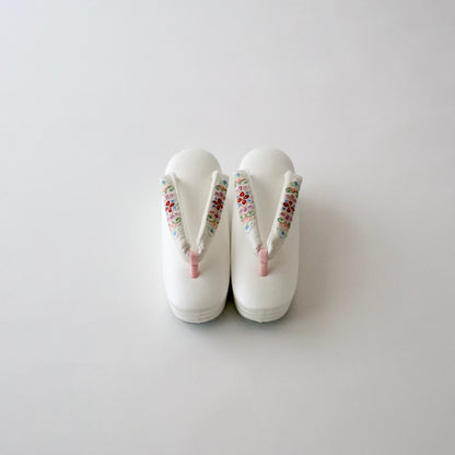 刺繍 | 草履バッグセット | 振袖 | 礼装 | 白 | 華文 | 和小物さくら