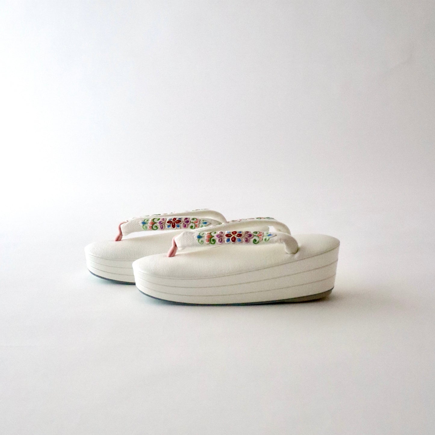 刺繍 | 草履バッグセット | 振袖 | 礼装 | 白 | 華文 | 和小物さくら