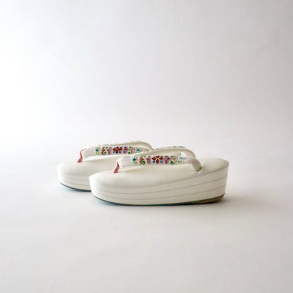 刺繍 | 草履バッグセット | 振袖 | 礼装 | 白 | 華文 | 和小物さくら