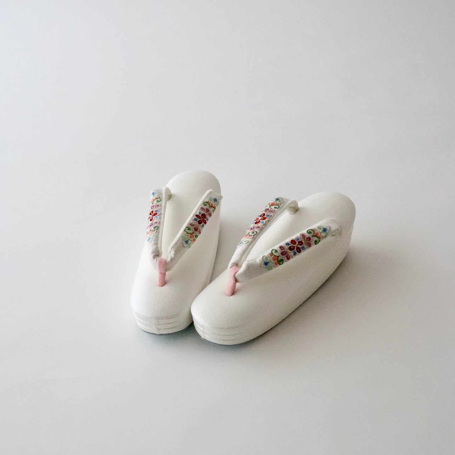 刺繍 | 草履バッグセット | 振袖 | 礼装 | 白 | 華文 | 和小物さくら