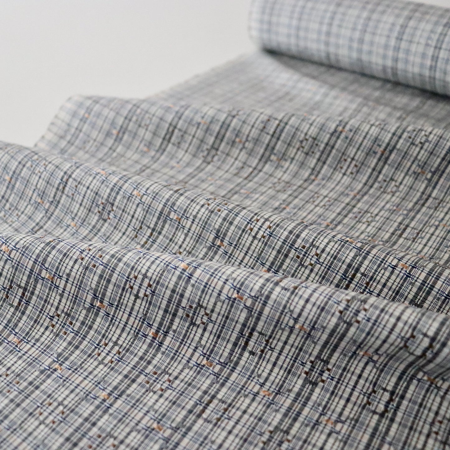 与那国花織「草木染/花織格子 - 薄墨」てぃぬはな工房：つのだれい子