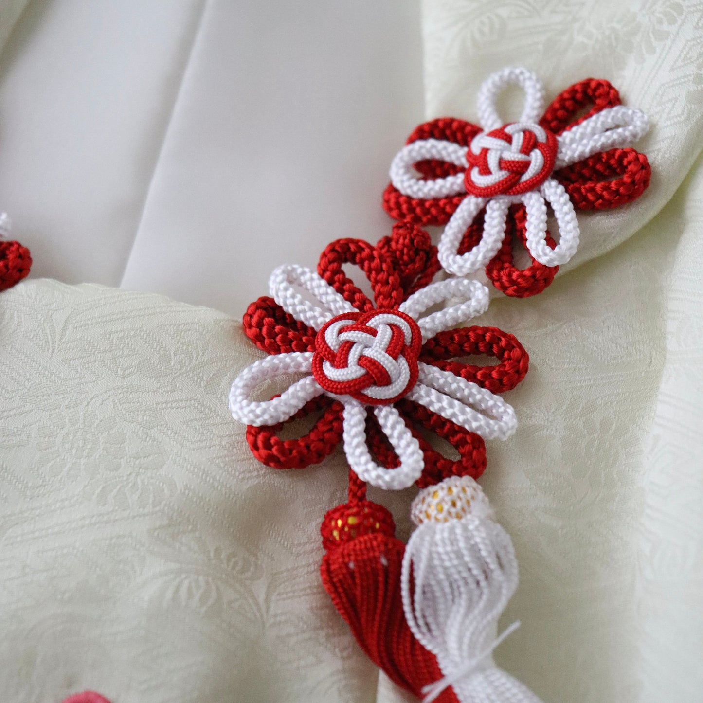 被布 | 七五三 | 三歳 | 正絹 | 薬玉 | 薄若芽色 | 刺繍