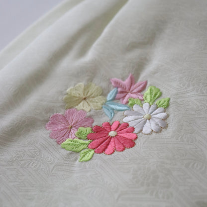 被布 | 七五三 | 三歳 | 正絹 | 薬玉 | 薄若芽色 | 刺繍