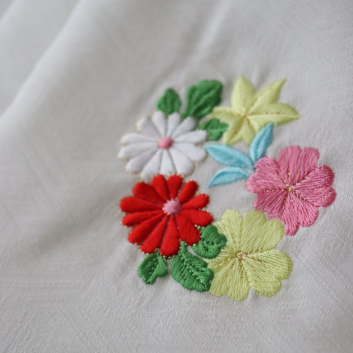 被布 | 七五三 | 三歳 | 正絹 | 薬玉 | 白 | 刺繍
