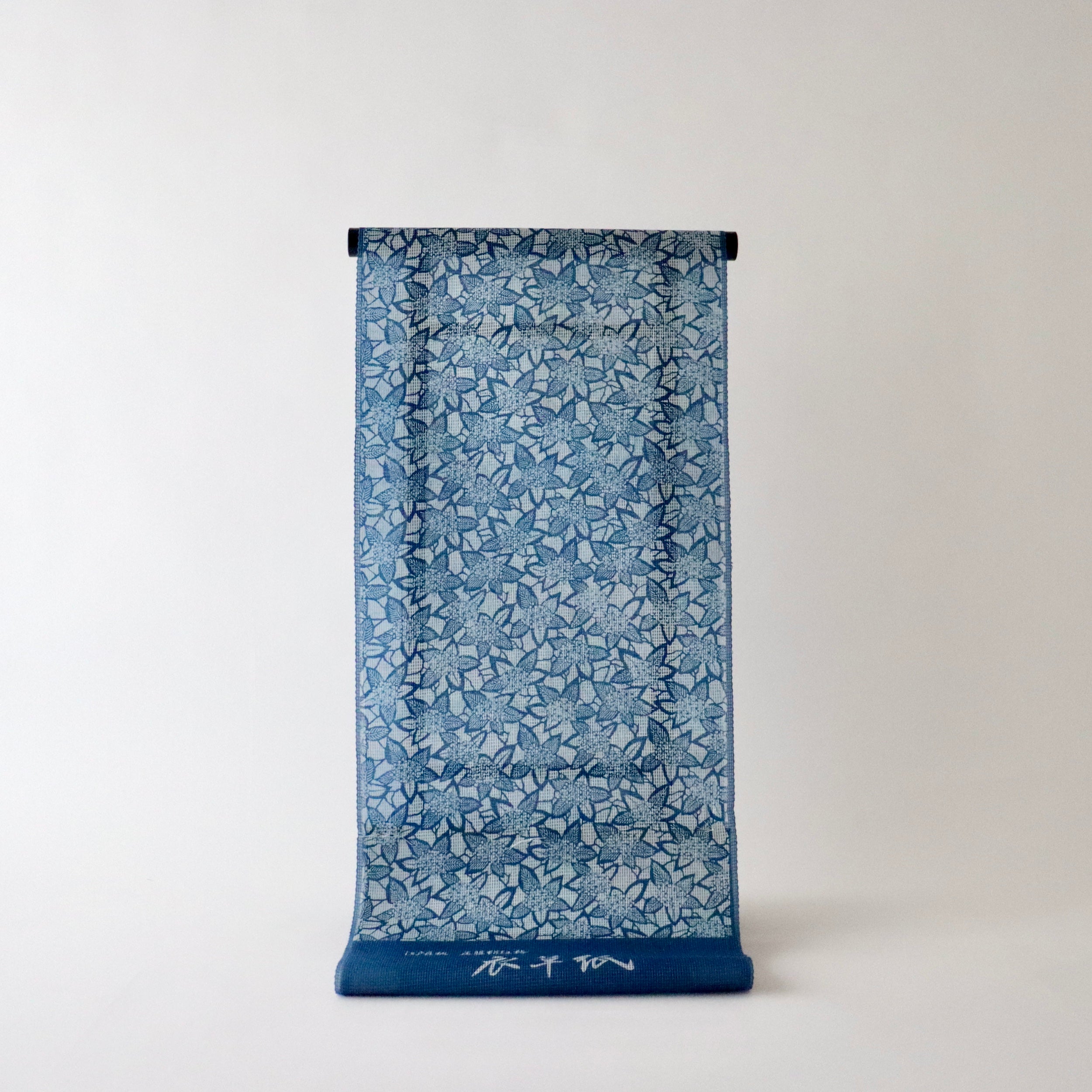 正藍絹紅梅「江戸長板 - 紫陽花」衣草紙 – 荒井呉服店オンラインショップ