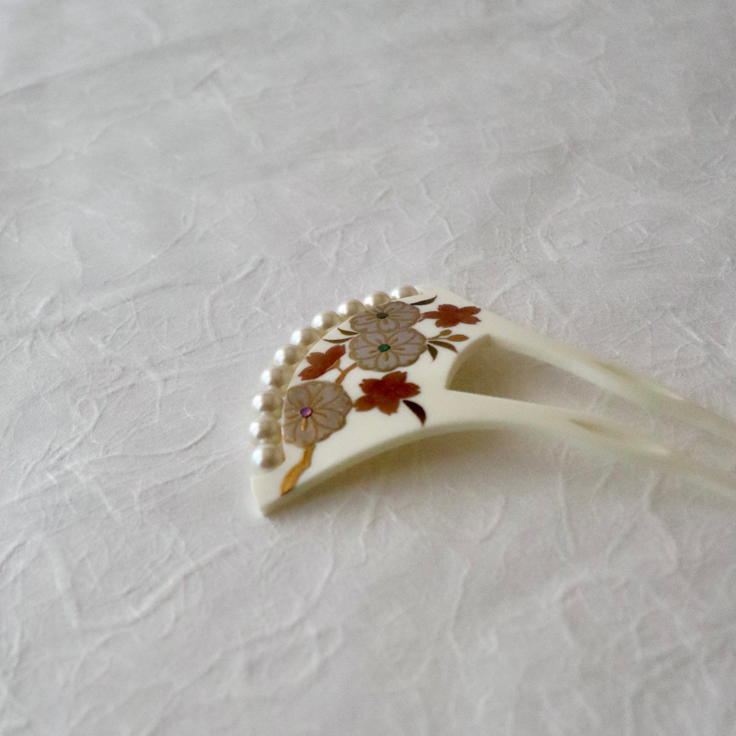 かんざし「桜に珠繋 - wht」大原商店