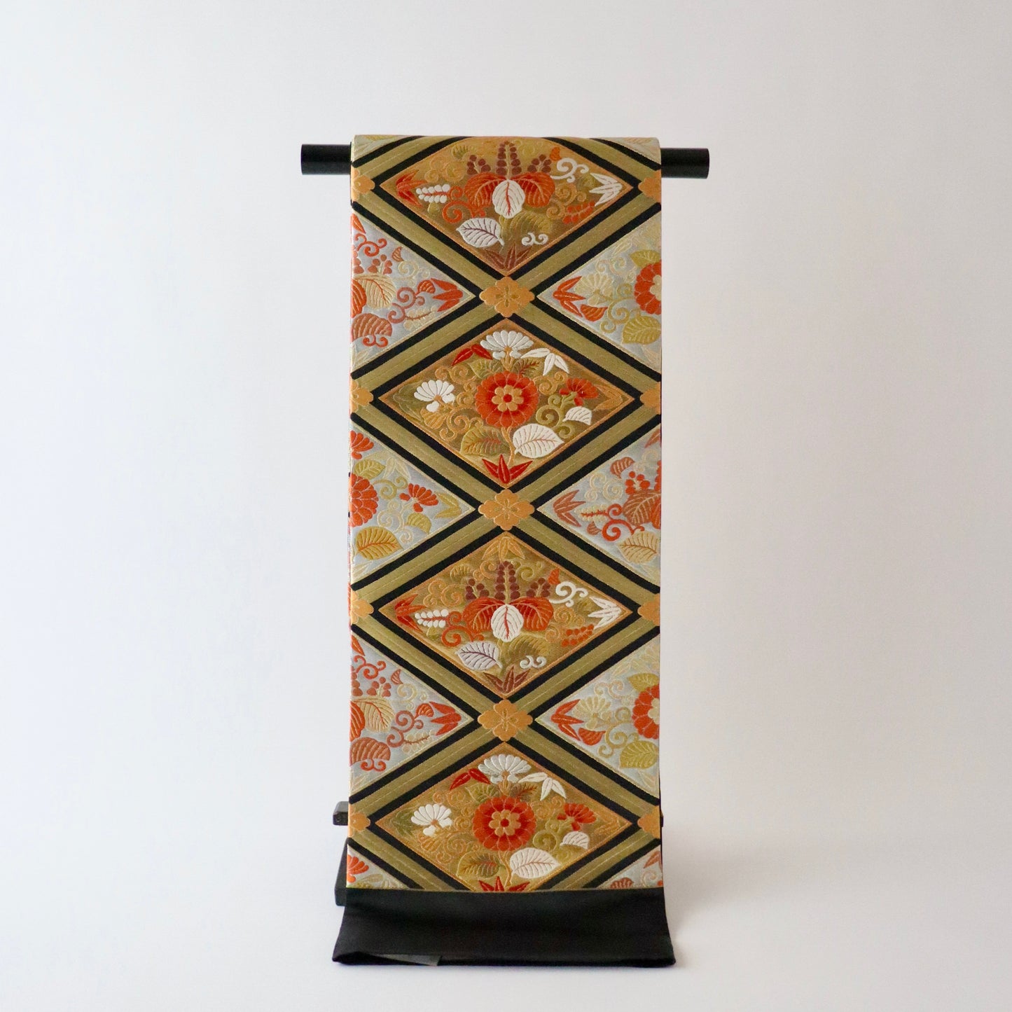 袋帯「舞楽菱文」梅垣織物