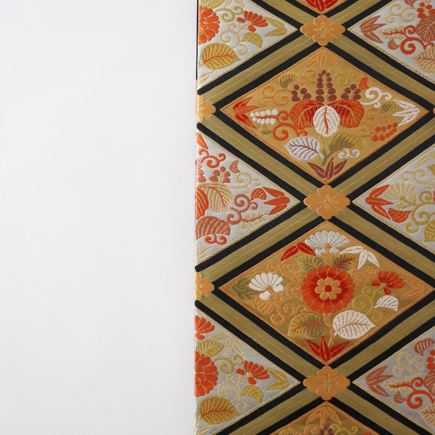 袋帯「舞楽菱文」梅垣織物