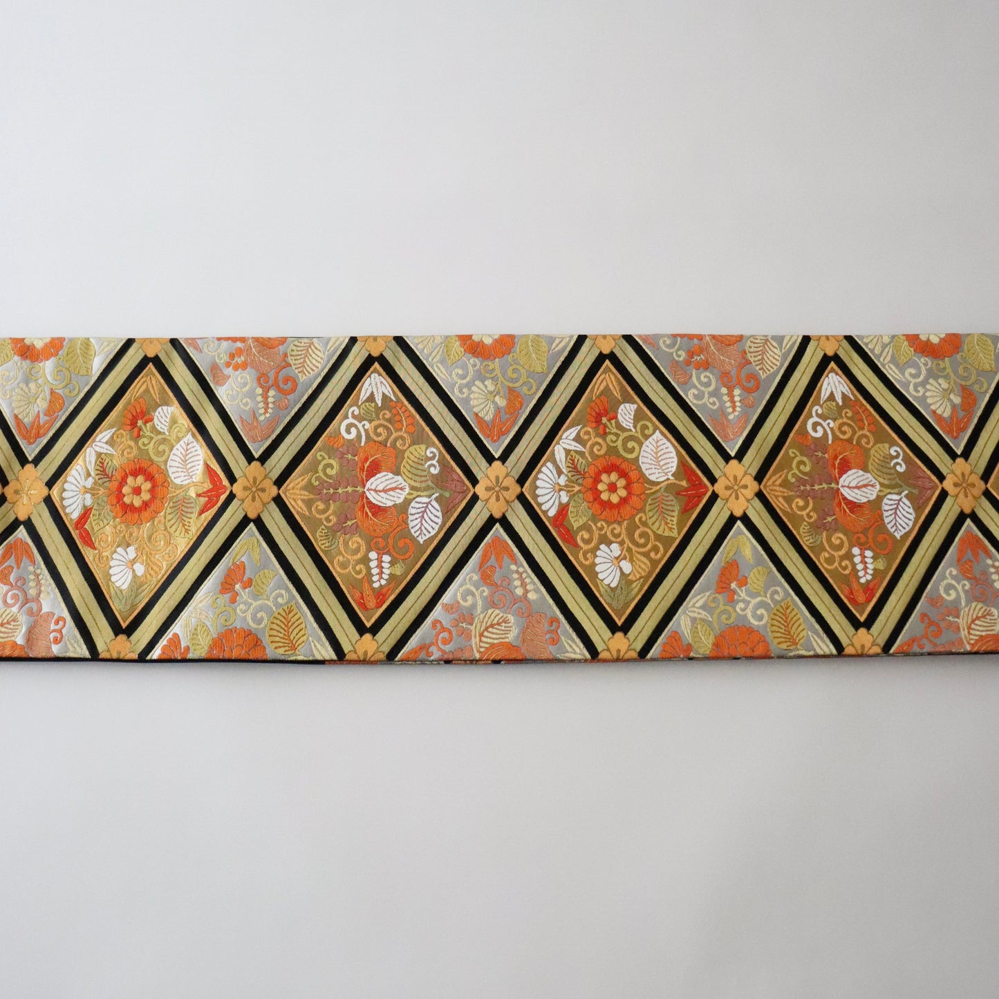 袋帯「舞楽菱文」梅垣織物