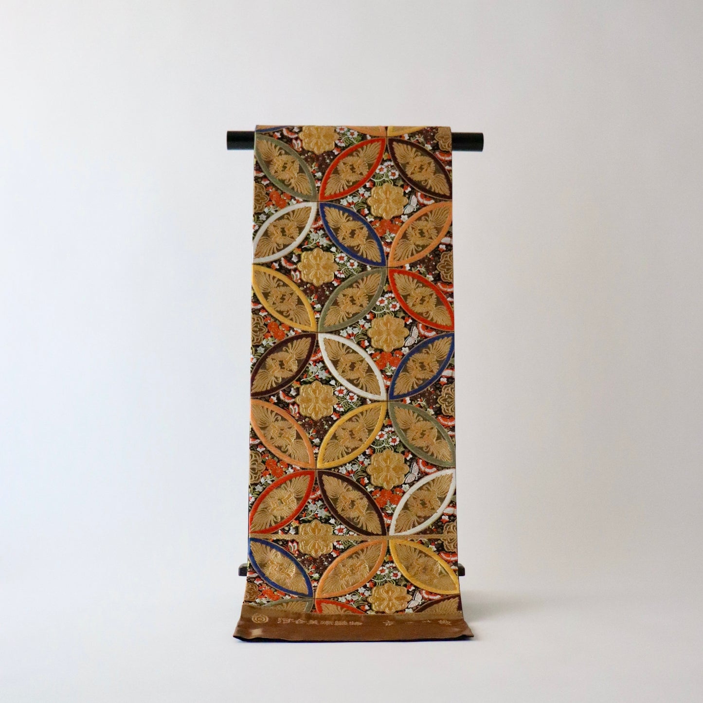 袋帯「彩七宝寿蝶華文」河合美術織物