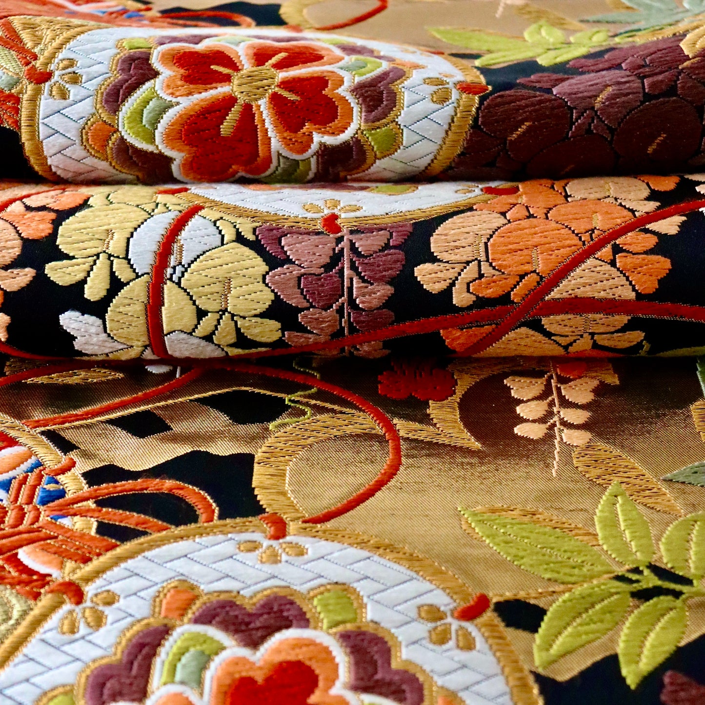 袋帯「雅楽松藤文」河合美術織物