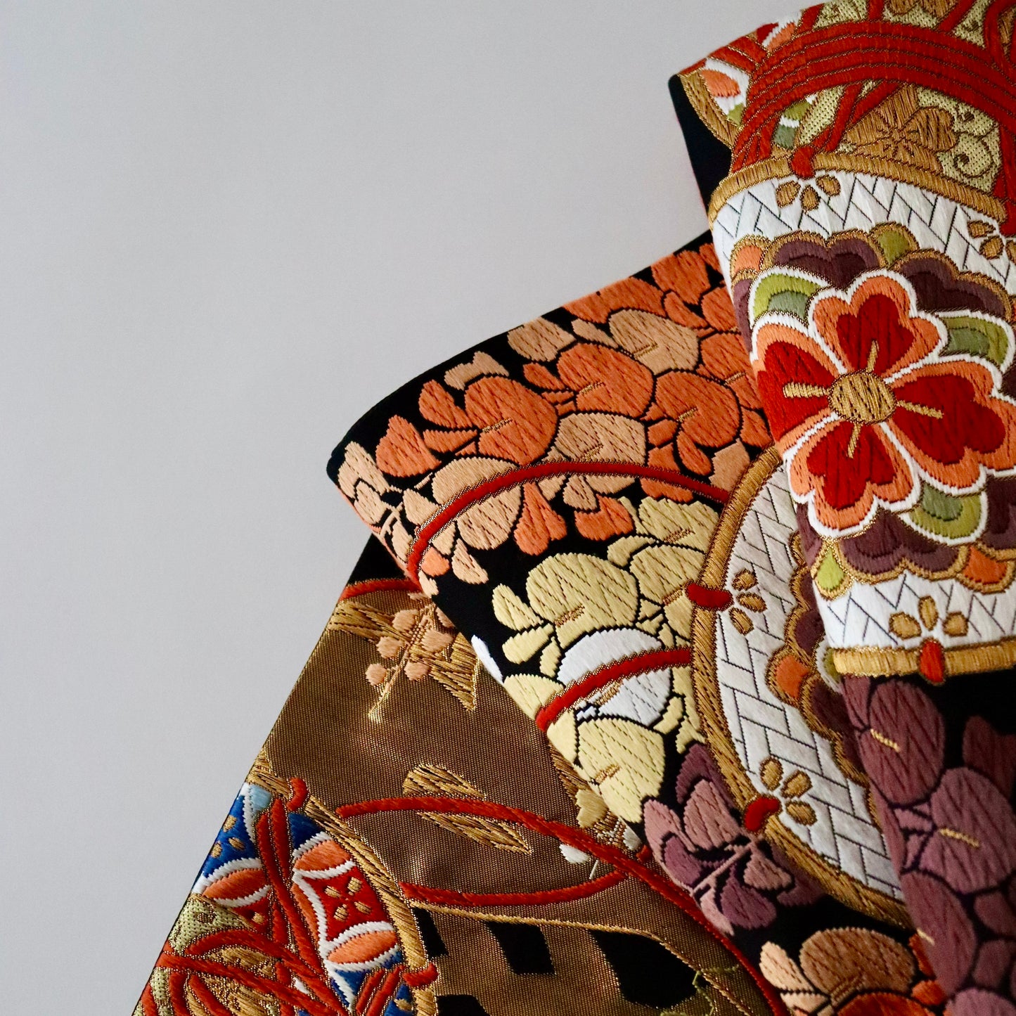 袋帯「雅楽松藤文」河合美術織物