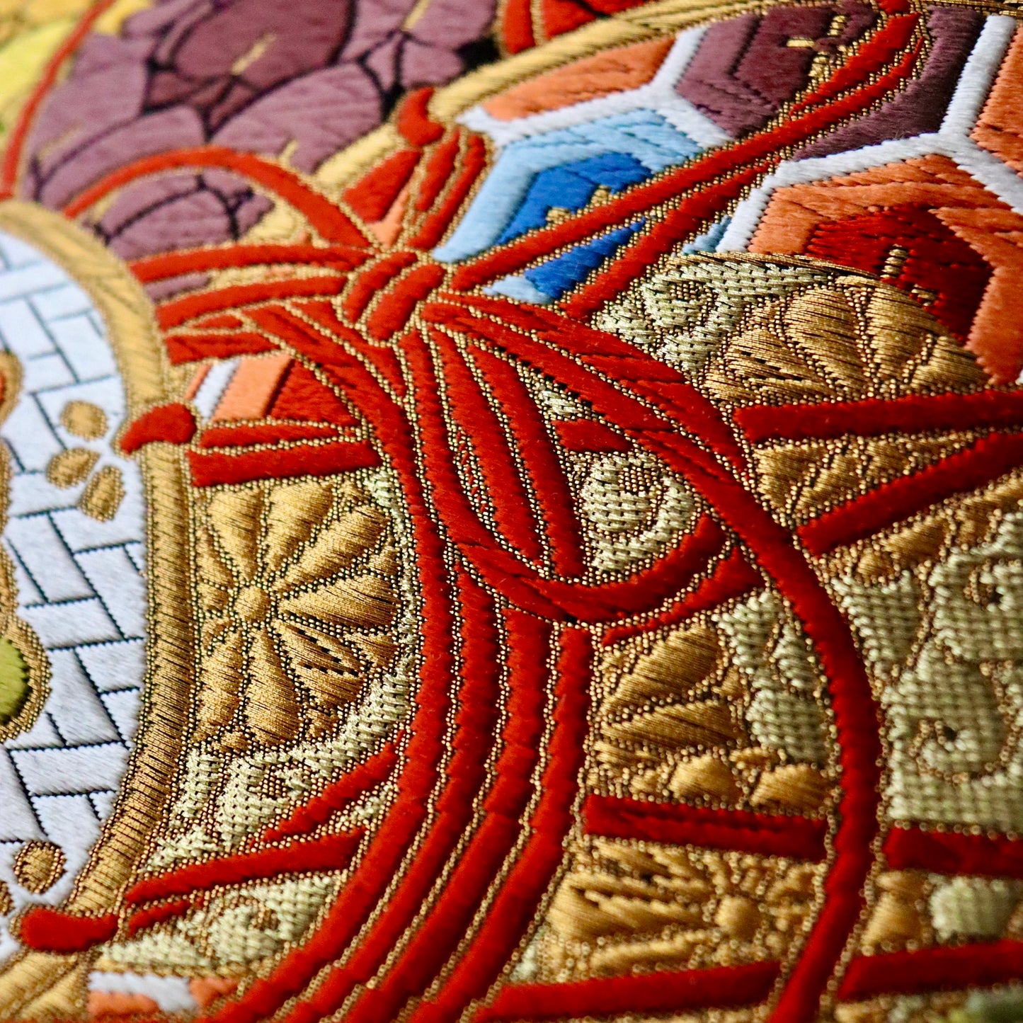 袋帯「雅楽松藤文」河合美術織物