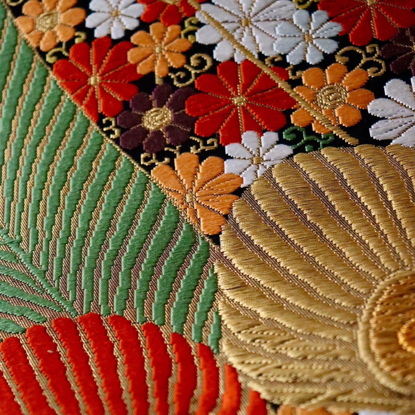 袋帯「雅孔雀小花文」河合美術織物