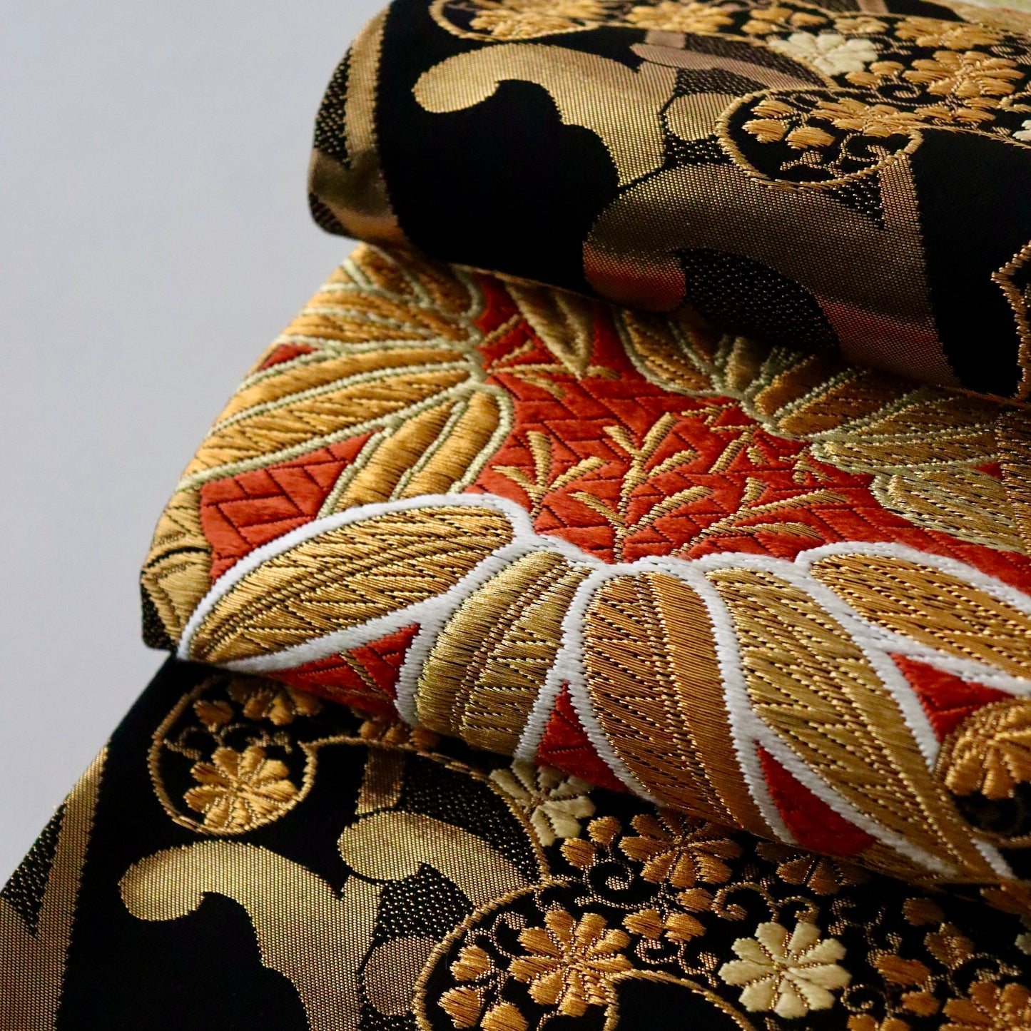 袋帯「松竹梅寿波文」河合美術織物