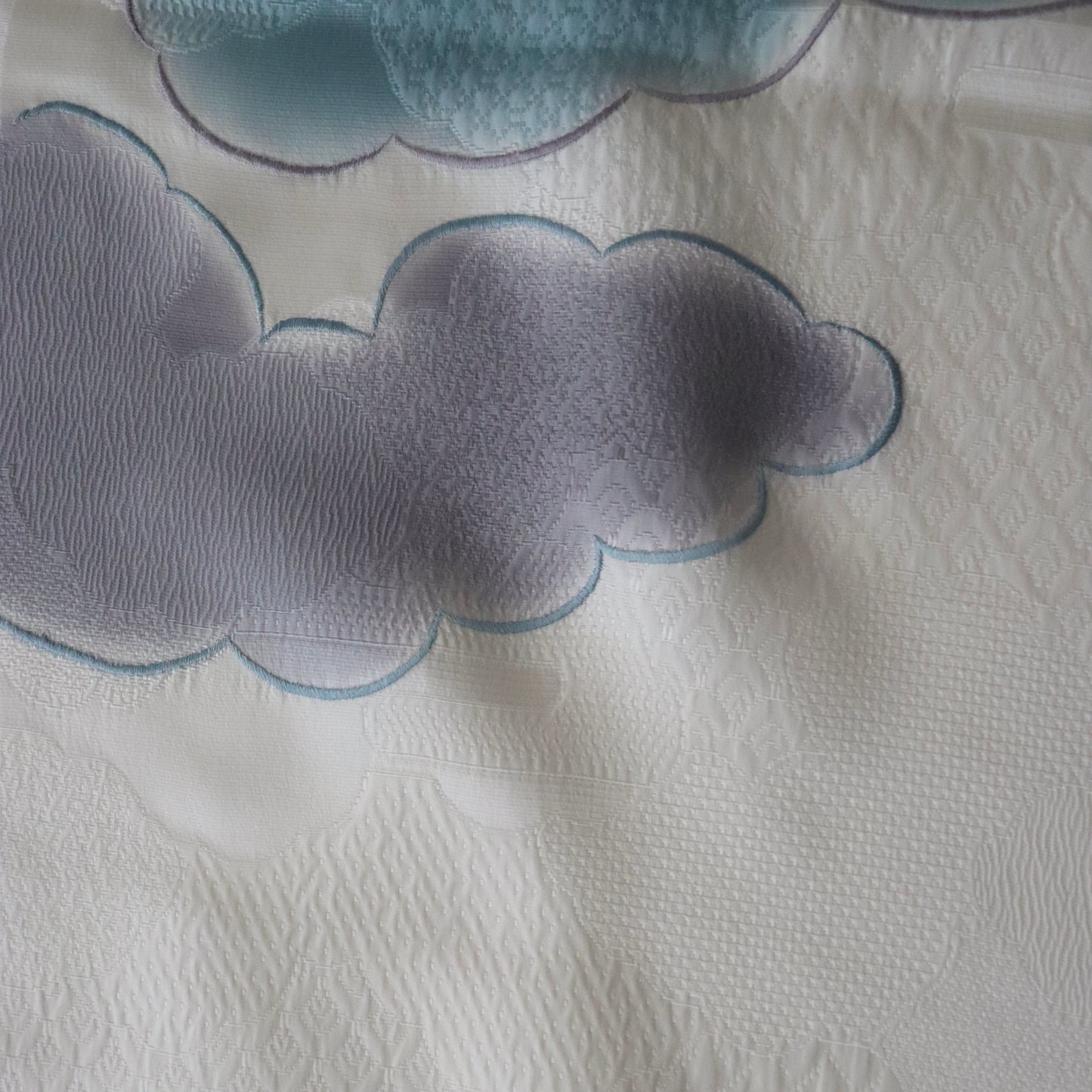 帯揚げ「雲三色暈し雲取横振刺繍 - blu-gr」和小物さくら