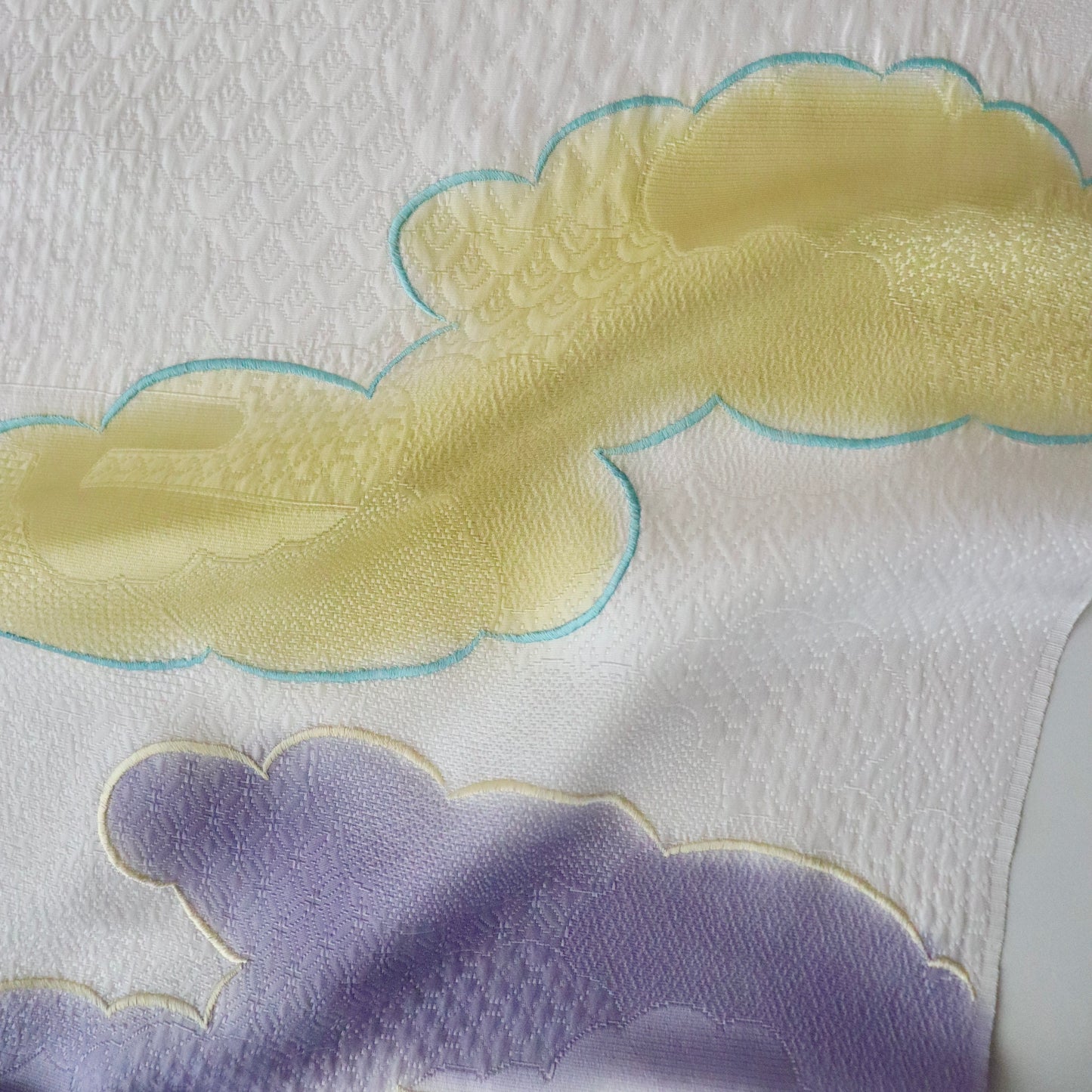 帯揚げ「雲三色暈し雲取横振刺繍 - purp-blu」和小物さくら