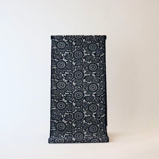 綿麻紅梅ゆかた「菊唐草」紺仁