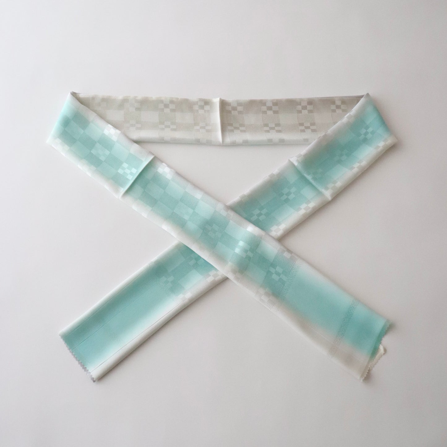 帯揚げ「紋紗市松地紋立暈し-wh/gr/gy」和小物さくら