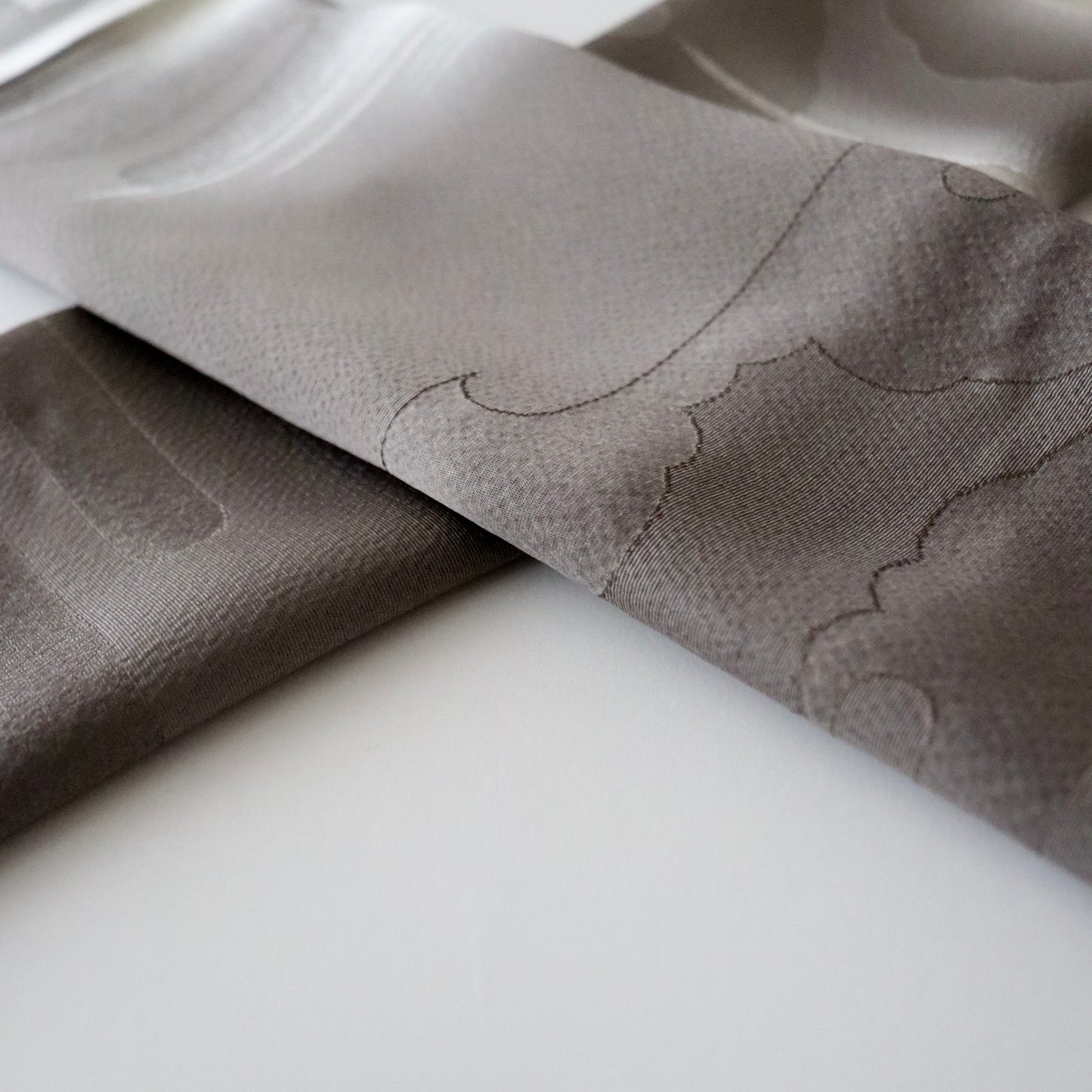 帯揚げ「雲文霞暈し - gry」和小物さくら