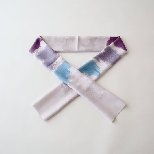 帯揚げ「雲三色暈し雲取横振刺繍 - pup/lt.p/bl」和小物さくら