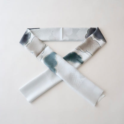 帯揚げ「雲三色暈し雲取横振刺繍 - dk.g/gr/gr.gy」和小物さくら