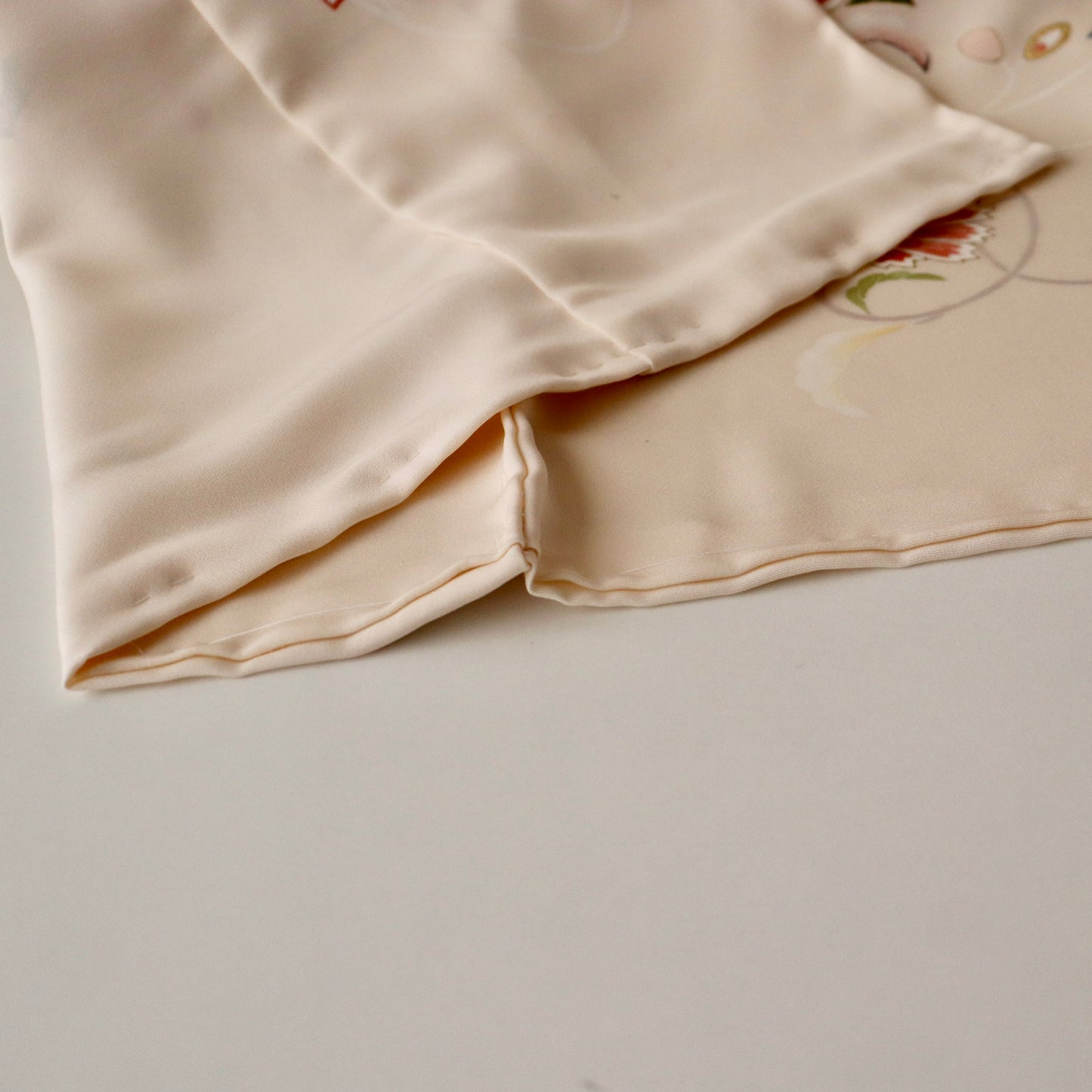 訪問着「手描き京友禅 - 宝相華百花」高橋啓