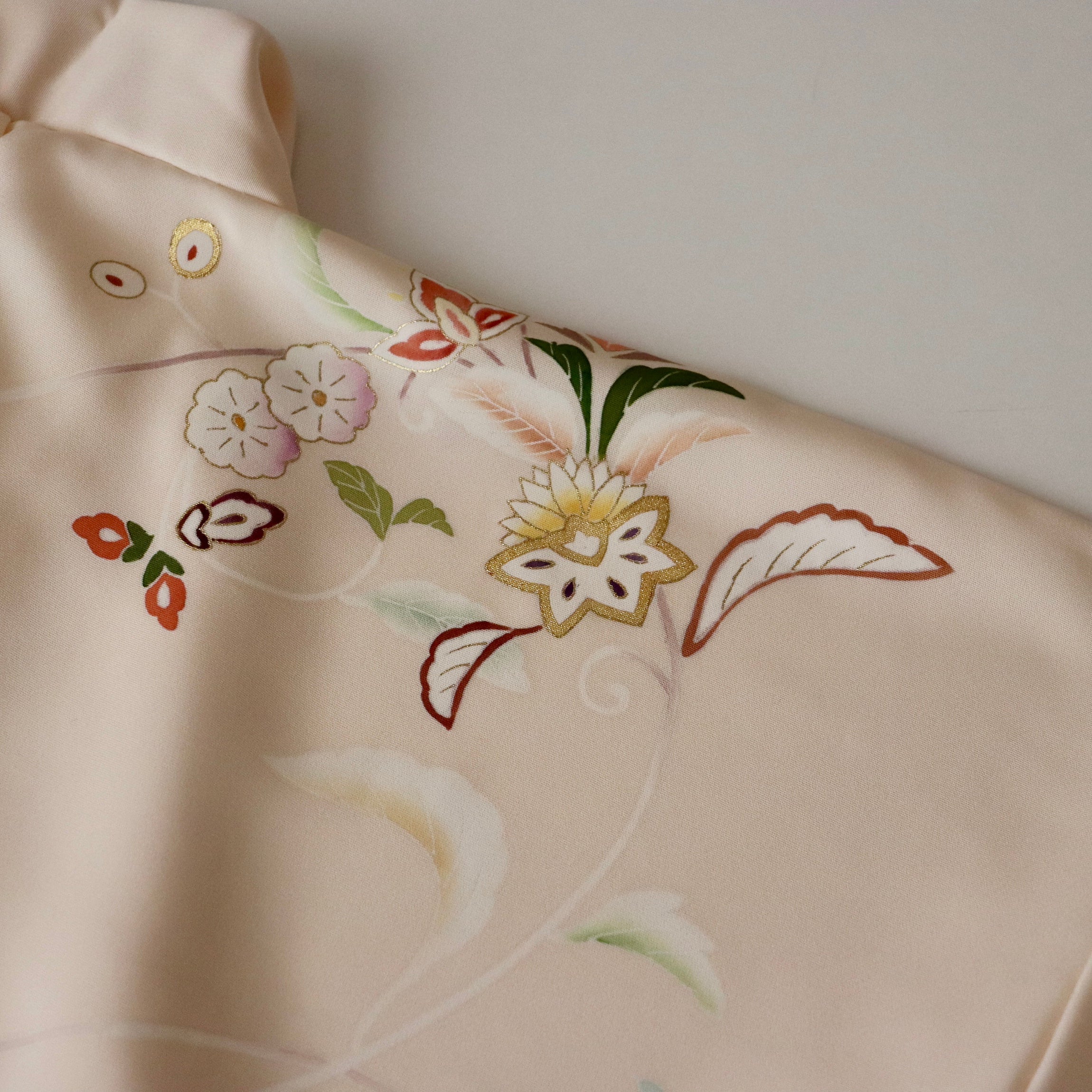 訪問着「手描き京友禅 - 宝相華百花」高橋啓 – 荒井呉服店