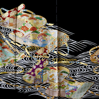 黒留袖「手描き京友禅 - 波に巻物」髙橋啓