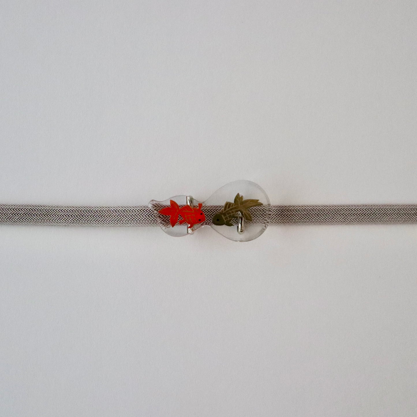 帯留「瓢箪に金魚」大原商店