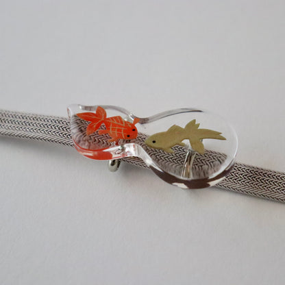 帯留「瓢箪に金魚」大原商店