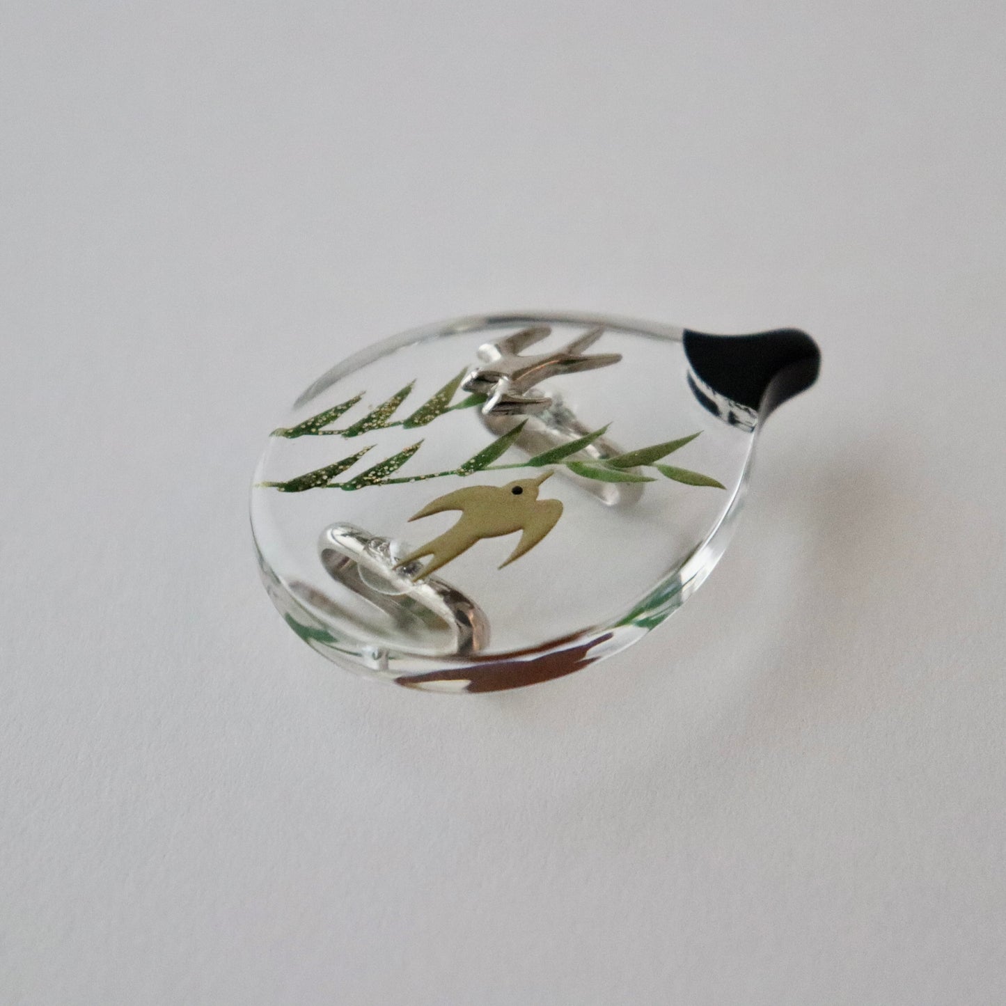 帯留「団扇に燕」大原商店