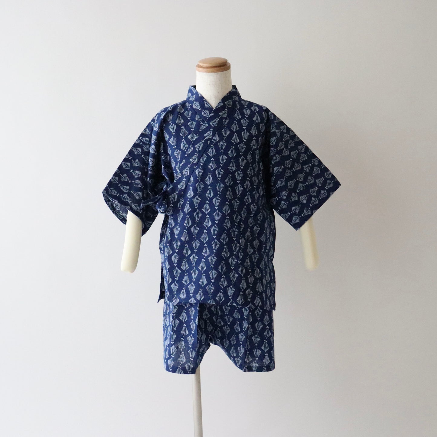 お子様甚平「羊歯繋ぎ」5号 - 身長110〜120cm向け - 竺仙