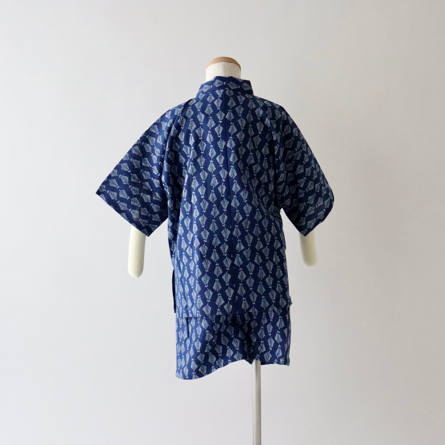 お子様甚平「羊歯繋ぎ」5号 - 身長110〜120cm向け - 竺仙