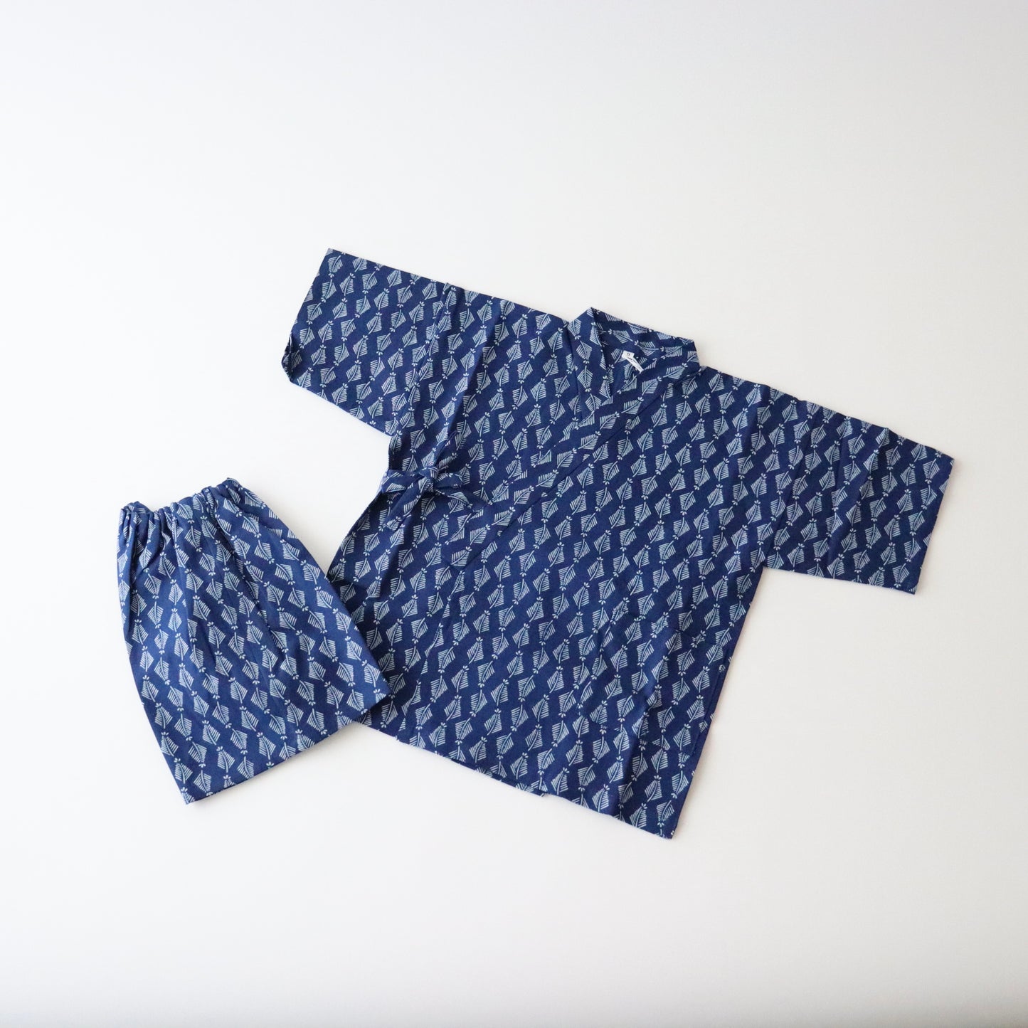 お子様甚平「羊歯繋ぎ」5号 - 身長110〜120cm向け - 竺仙