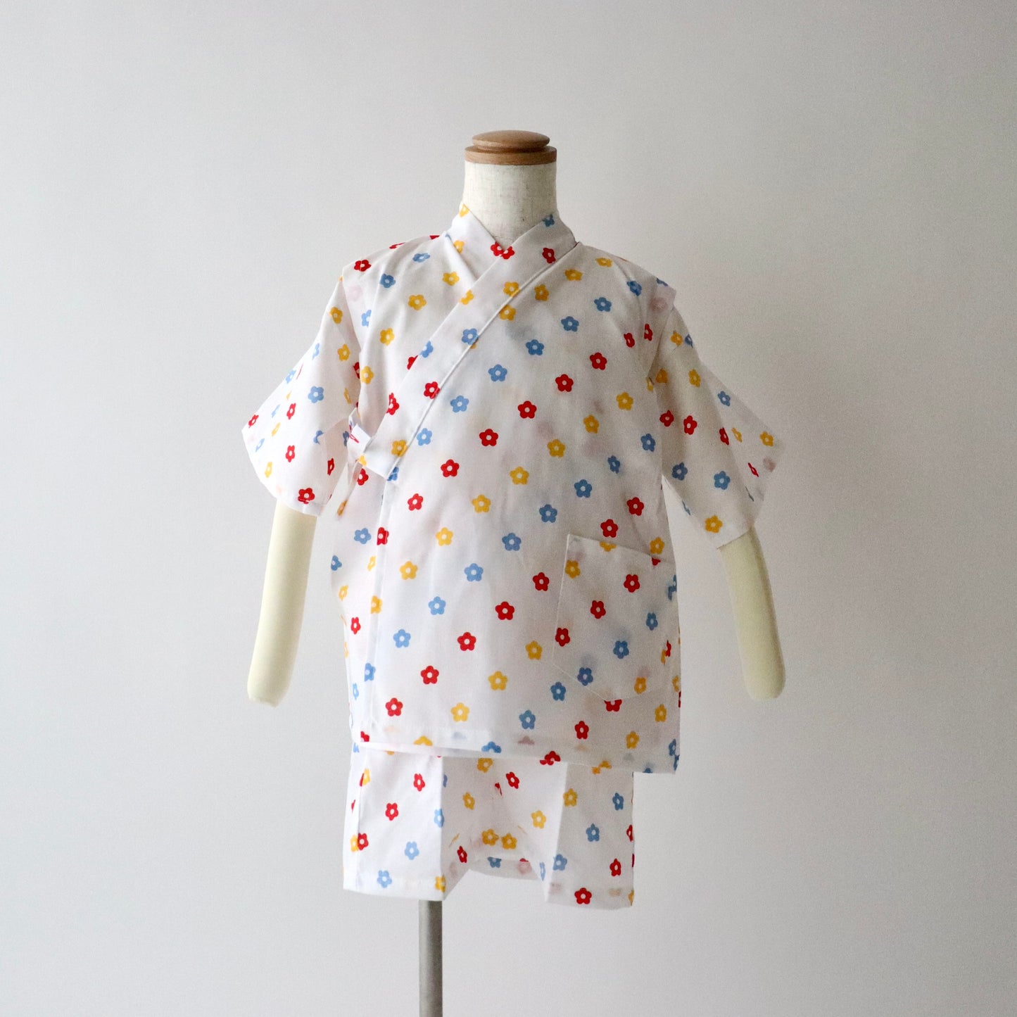 お子様甚平「小花」サイズ110：身長105〜115cm前後向け