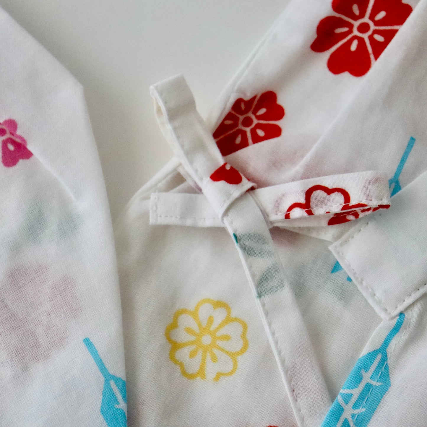 お子様甚平「花と雪輪」サイズ100：身長95〜105cm前後向け