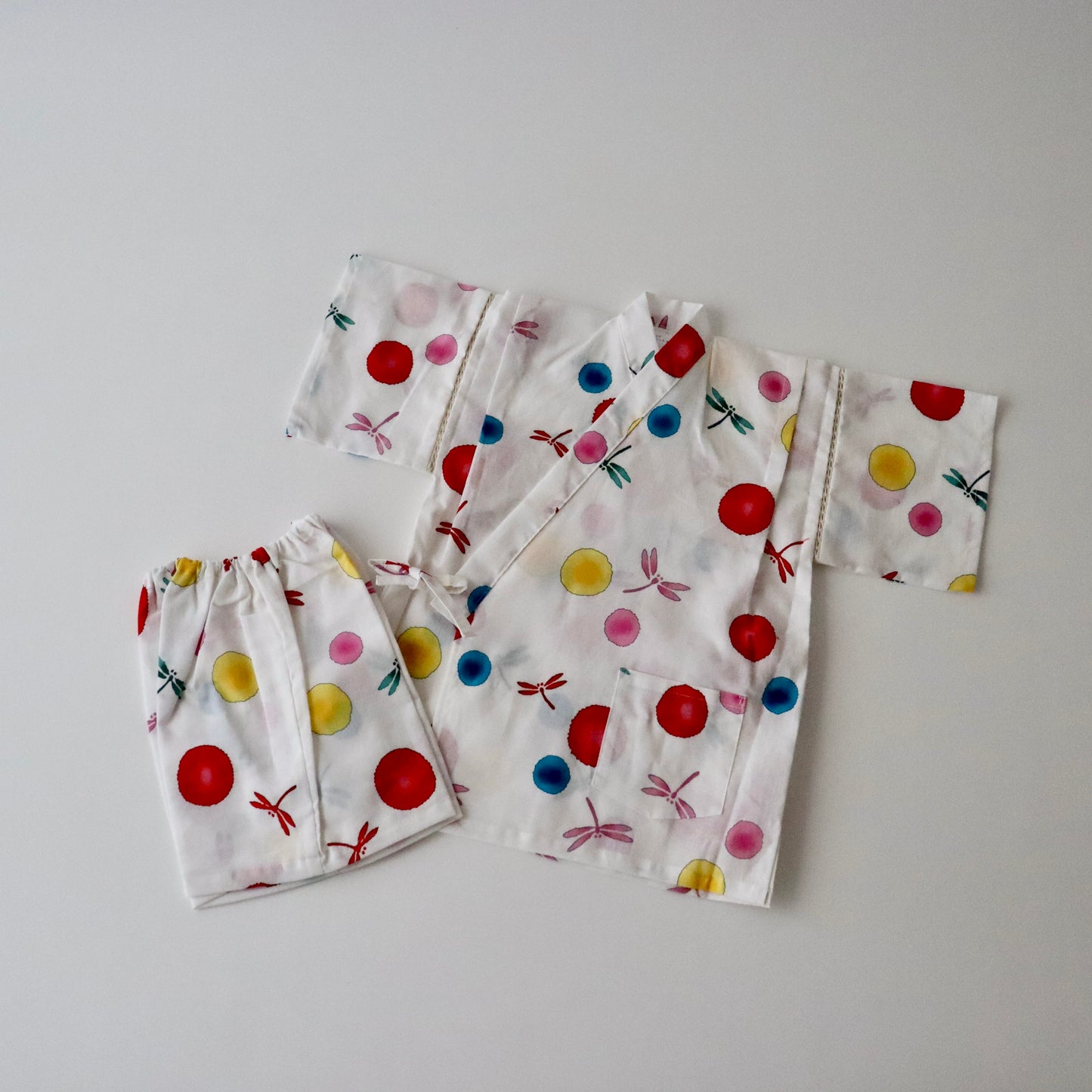 お子様甚平「鞠と小花」サイズ100：身長95〜105cm前後向け