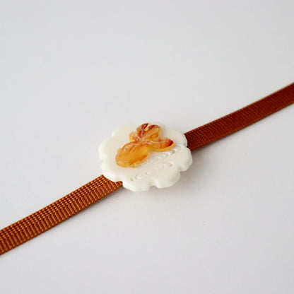 帯留「雪輪金魚」